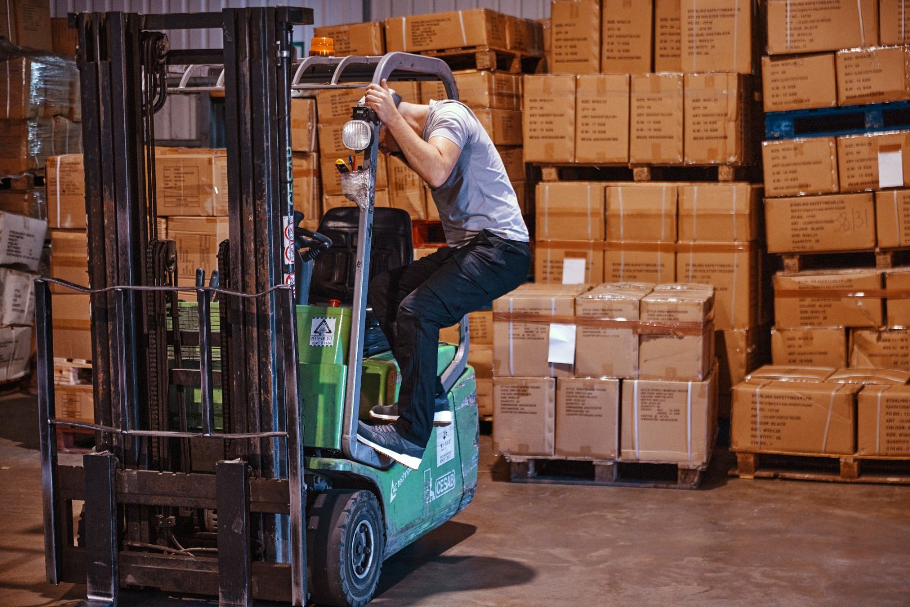 Apache Barkerville Cargo Trouser